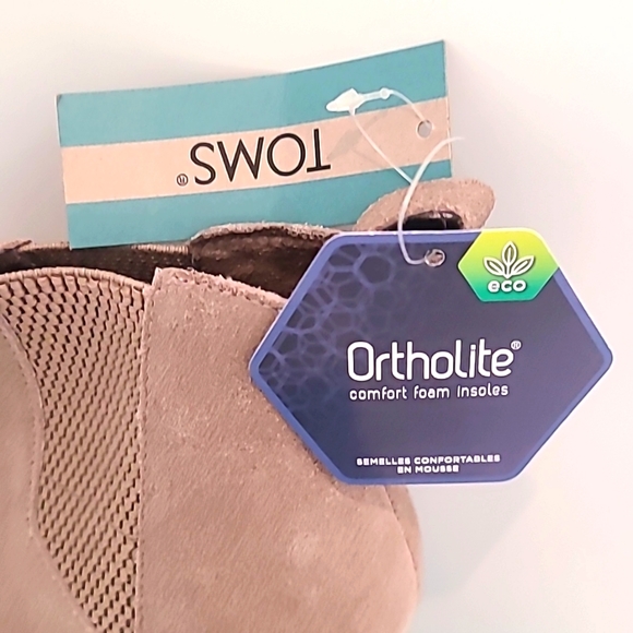 NWB Tom's Tan Suede Booties - Picture 2 of 4